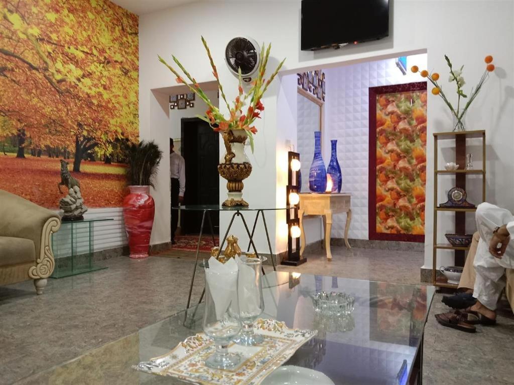 Helen One Hotel لاهور المظهر الخارجي الصورة